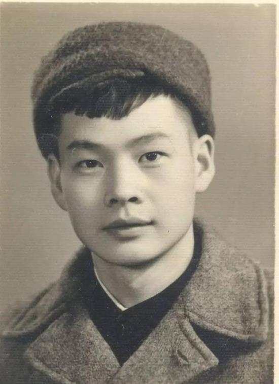 大学时期的吴硕贤。