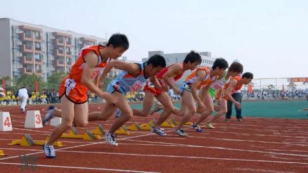 中国大学生体质下滑:深夜撸串喝大酒,学习娱乐不下床