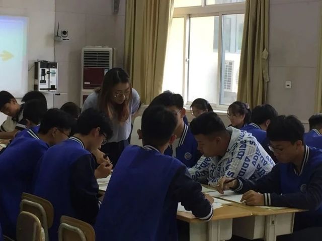 家校沟通默契有方，互信协同提质增效——“求真”德育讲坛心得体会