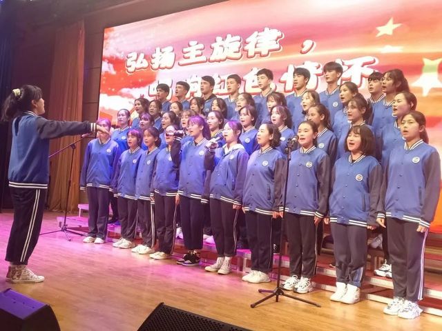 弘扬主旋律，唱响红色情怀