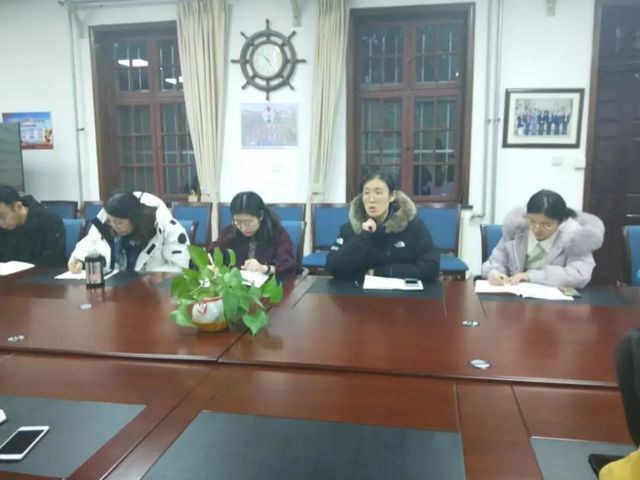 提升专业化服务能力专题“三述”——高一教师党支部开展提升专业化能力专题学习培训