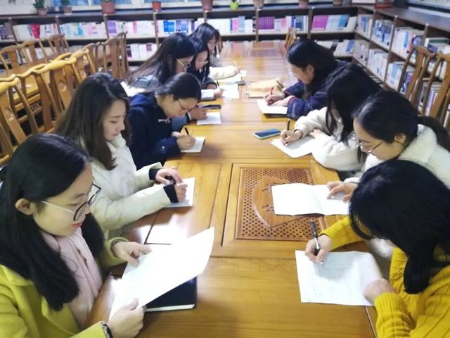 认真学习贯彻十九届五中全会精神，争做新时代青年团员好榜样