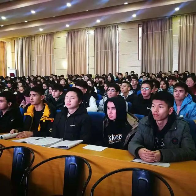 纪念一二·九运动85周年，从缅怀历史中奋进——青岛六十六中每周一讲活动