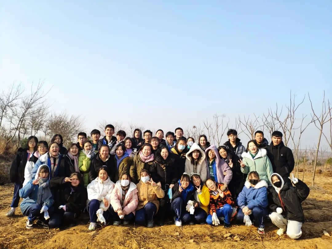 在劳动中收获成长——青岛六十六中高二年级学农实践活动圆满结束