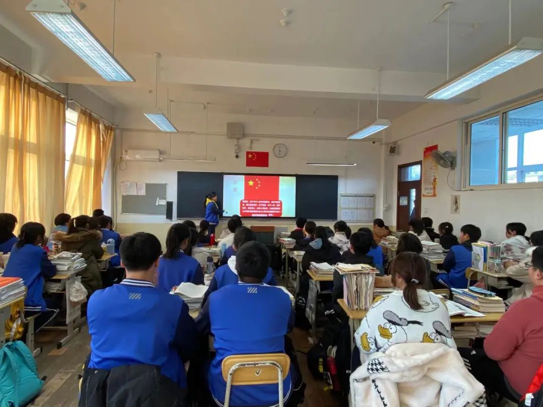 宪法在心中 我校举行“学宪法 讲宪法”宪法学习宣传教育系列活动