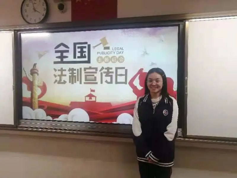 宪法在心中 我校举行“学宪法 讲宪法”宪法学习宣传教育系列活动
