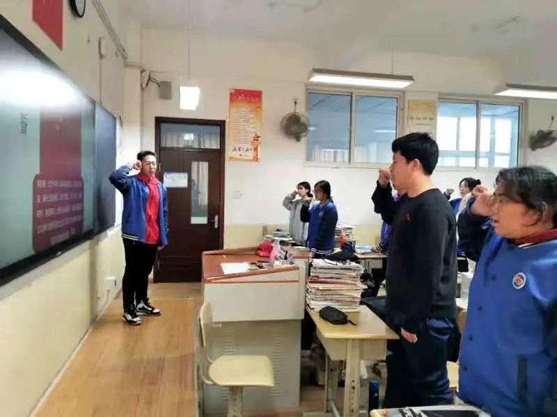 宪法在心中 我校举行“学宪法 讲宪法”宪法学习宣传教育系列活动