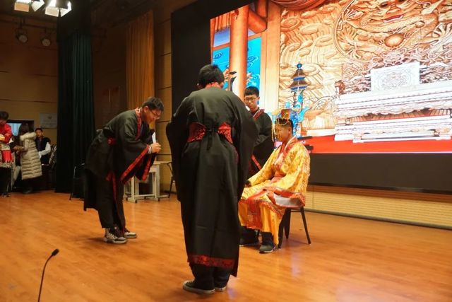 演绎经典历史 弘扬家国情怀——青岛六十六中原创历史剧展演