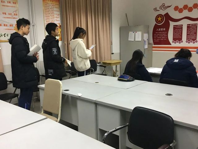 青岛六十六中校园艺术节“青春共鸣”主持人专场