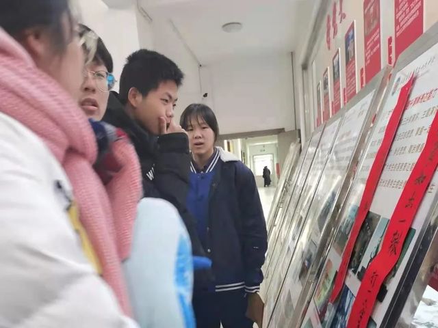 趣味历史 百度一下——青岛六十六中举办历史“猜谜语”活动