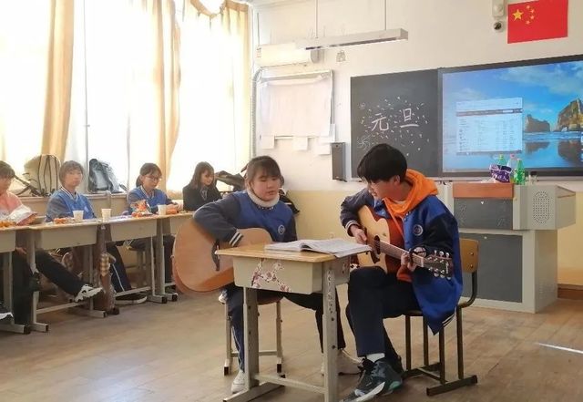 青岛六十六中“辞旧迎新”师生联欢活动圆满成功