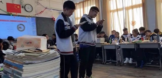 青岛六十六中“辞旧迎新”师生联欢活动圆满成功