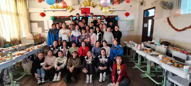 青岛六十六中“辞旧迎新”师生联欢活动圆满成功