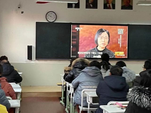 学习时代楷模，传承榜样力量——高二教师党支部主题活动纪实