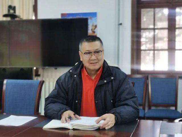 青岛六十六中开展党风廉政建设专题学习