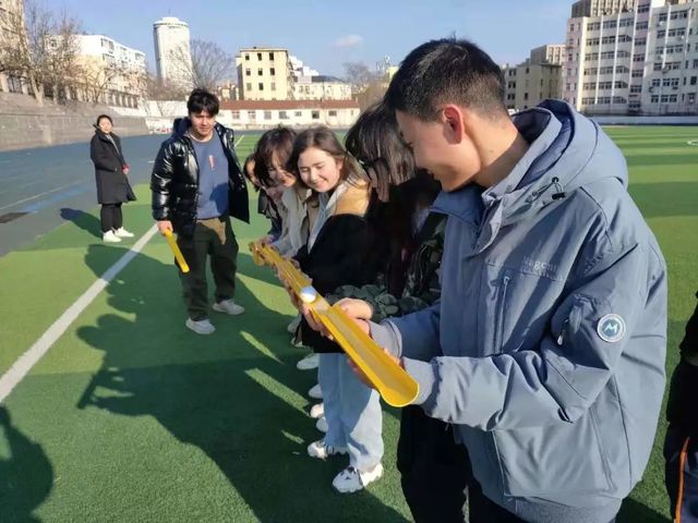 运动无处不在，跑酷无限精彩 ——青岛六十六中新疆部举办趣味跑酷