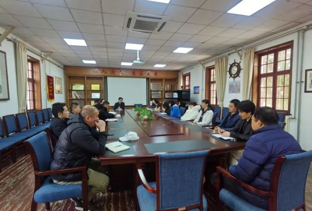 加强艺术体育课程管理，促进学生全面健康发展——青岛六十六中召开艺术、体育任课教师会议