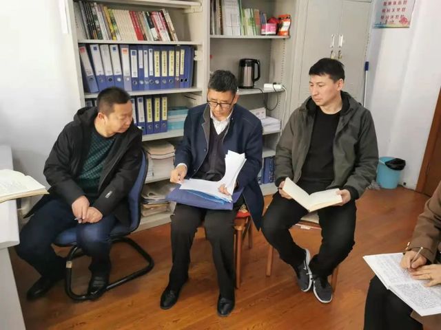 新疆驻山东教育协调工作组副组长曹东来访