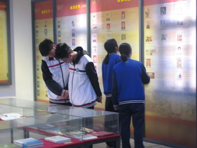 学党史 践初心——青岛六十六中校学生会开展“观校史，学党史”主题教育活动