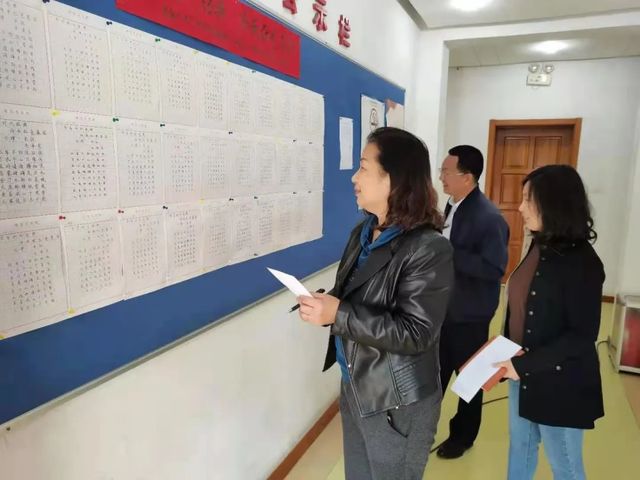 书写时代经典，传承红色基因——青岛六十六中庆祝建党 100 周年青年教师硬笔书法比赛