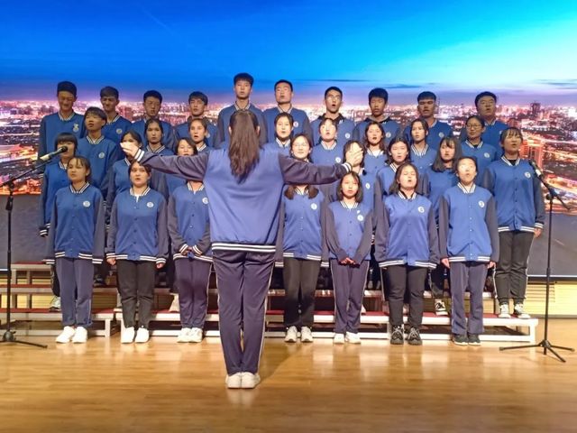 红歌嘹亮，我心飞扬 ——青岛六十六中新疆部举办“唱红歌”比赛