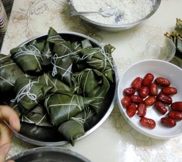 别样端午乐融融，一叶一绳“粽”关情