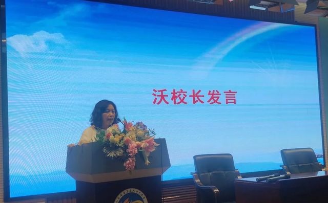 凝心聚力·经验共享·接力前行——青岛六十六中2021、2022届新老高三对接会