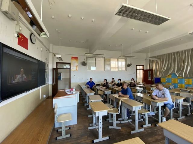 厉兵秣马强技能 蓄势待发新征程——青岛第六十六中学政治组暑期培训纪实