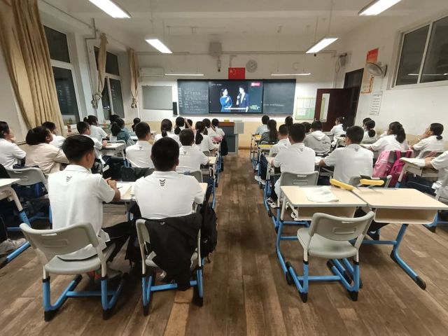 开学第一课，名家进校园