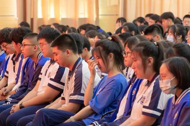 名家进校园，高考励志动员——2019级高三高考励志讲座