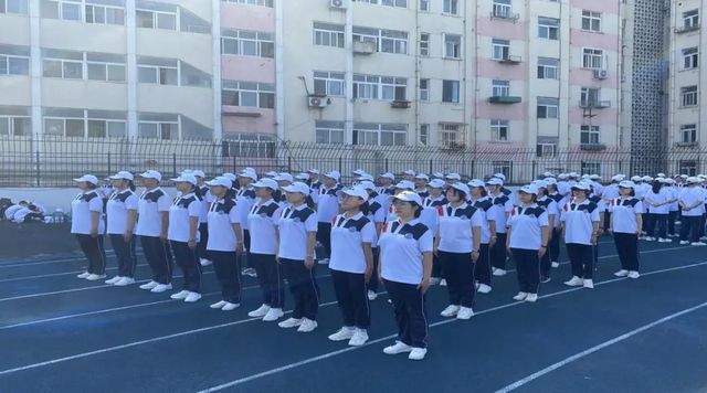 学军人之风采 强自身之素质——青岛六十六中庆祝中国共产党成立100周年2021级国防教育实践活动开营式