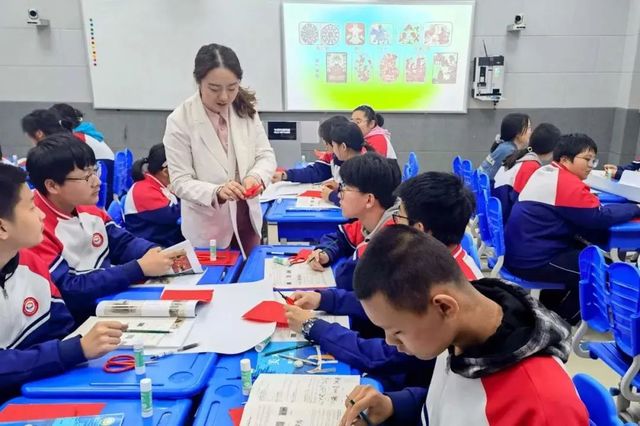 多元策略助推美术素养提升——我校艺术组刁晓梦老师开设市教学交流课