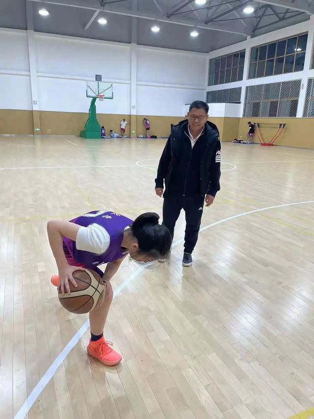 党员教师齐帮扶 关爱学生促成长——高三教师党支部“我为群众办实事”活动侧记