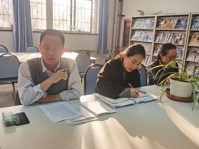 以研促教共话成长，齐学并进交流润心——青岛六十六中语文组教研活动