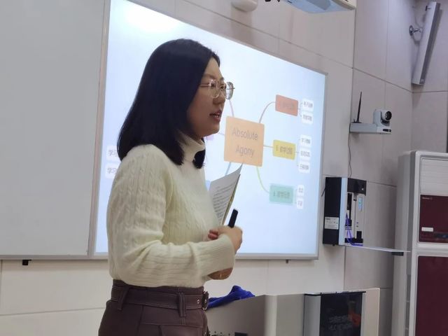 关注信息化学习工具与英语教学深度融合，培养学生自主学习能力——青岛市高中英语教研活动在我校举行