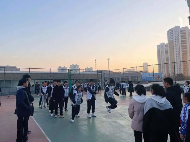 飞扬青春 跃动芳华——高二年级跳大绳比赛