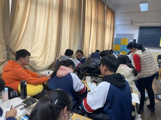 育人于教促发展，研教共进守初心——记青岛六十六中物理组宋林珊老师研究课