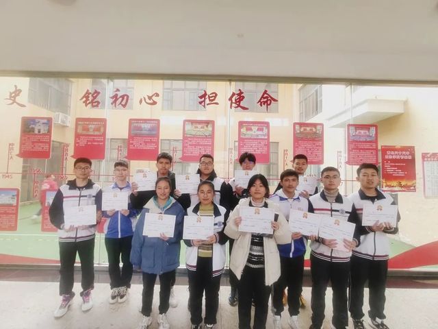 耳闻不如目见，目见不如实验——记物理学科节之“科学实验大比拼”