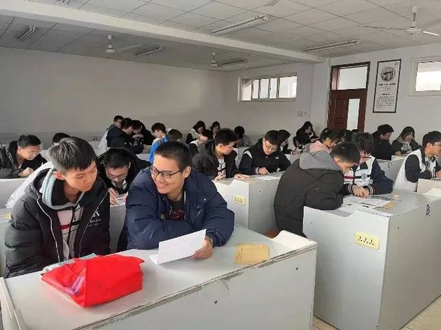 耳闻不如目见，目见不如实验——记物理学科节之“科学实验大比拼”
