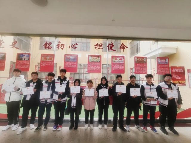 耳闻不如目见，目见不如实验——记物理学科节之“科学实验大比拼”