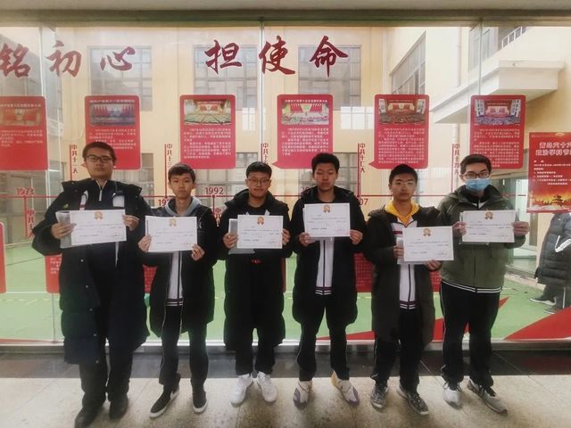 耳闻不如目见，目见不如实验——记物理学科节之“科学实验大比拼”