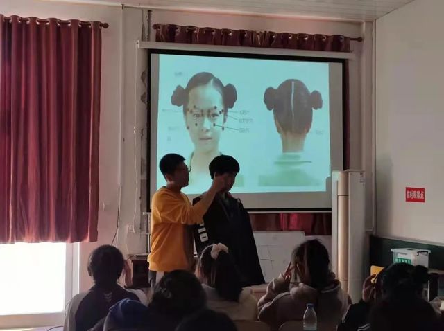 二月春耕昌杏密，百花次第争先出——青岛第六十六中学高一年级学农实践活动