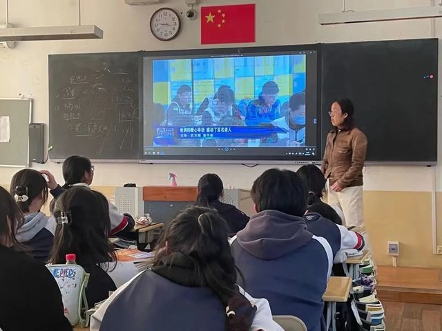 凝聚少年力量，燃亮志愿微光——我校召开“学雷锋，树新风”主题班会
