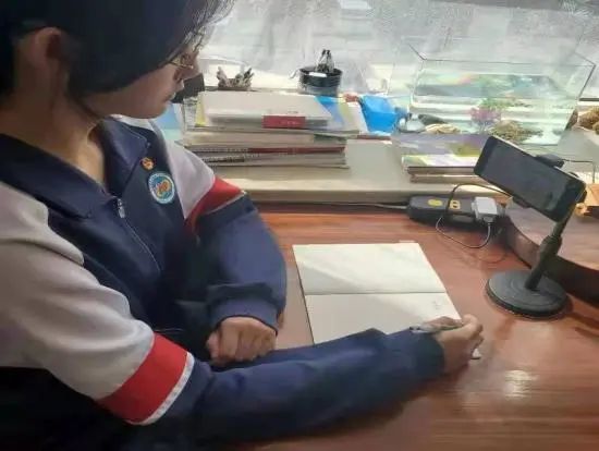 青春聚力齐行动，同心战“疫”显担当——我校组织开展“致敬抗疫英雄，弘扬抗疫精神”线上主题团课