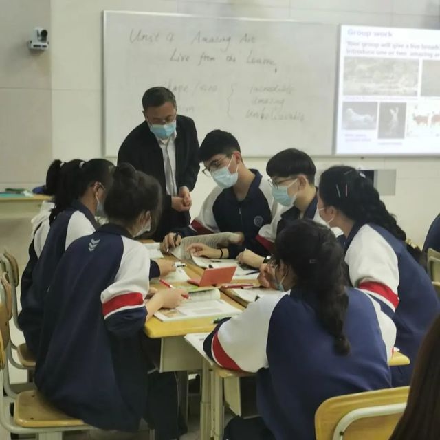 青岛市高中英语教研活动在我校顺利举行