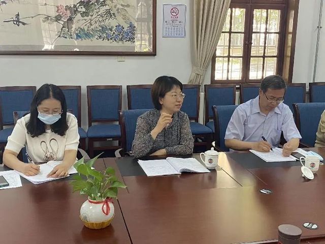 精准点拨，助力高三——青岛市高中英语教研员匡文超老师莅临指导高三教学