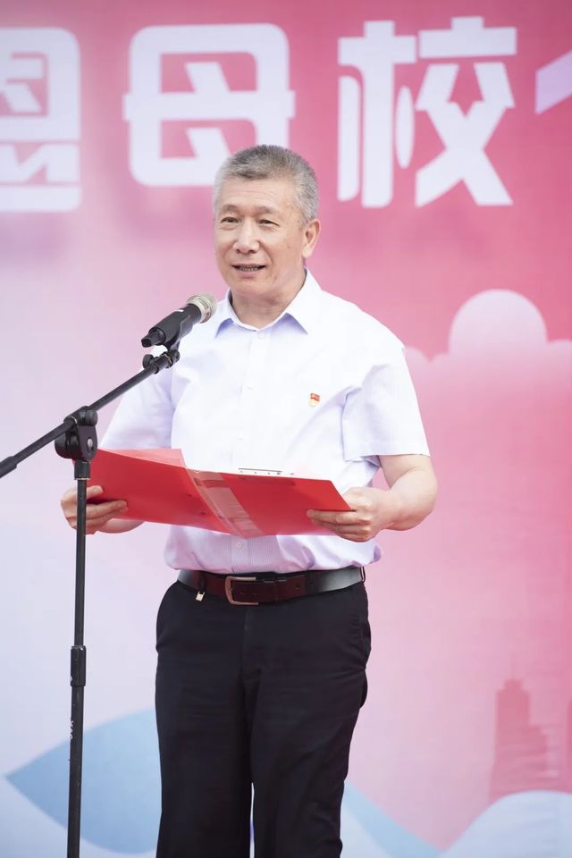 毕业季 | 青岛六十六中2022届高三毕业典礼：“感恩母校 追梦远航”