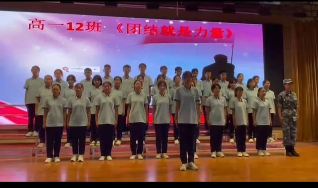 军歌嘹亮，唱响青春——记青岛六十六中“喜迎二十大”班级合唱大赛