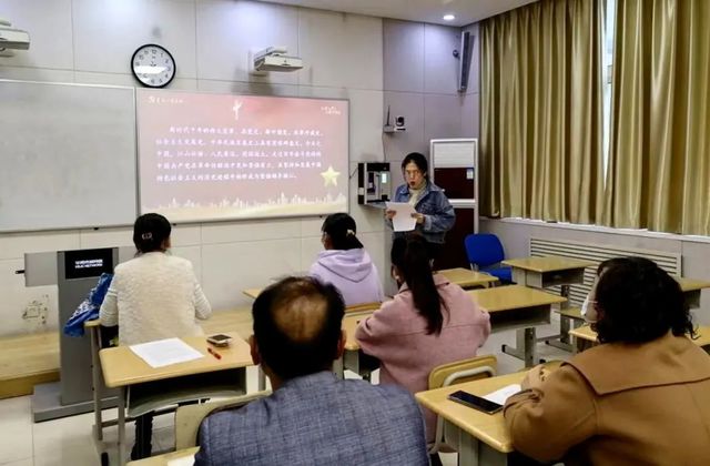 立足本职、勇担使命、踔厉奋发——高一教师党支部认真学习宣传贯彻党的二十大精神