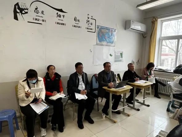 教学研究 | 专家引领明方向，精准指导促提升